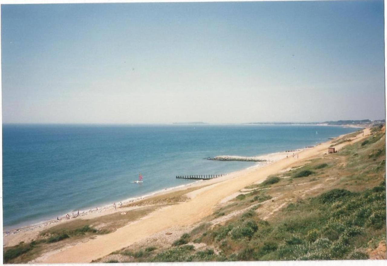 Pine Lodge Barton on Sea Buitenkant foto